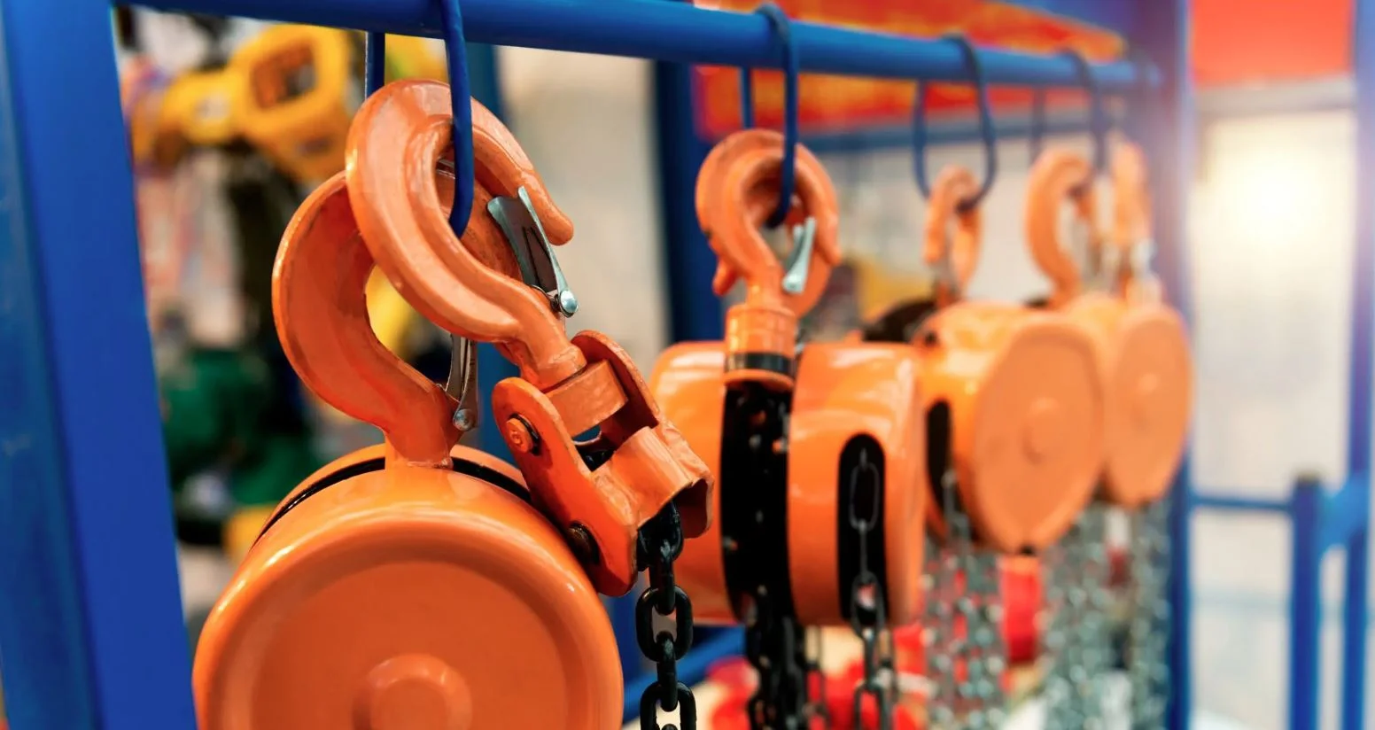 Read more about the article Why regular chain hoist inspection is crucial for workplace safety and compliance